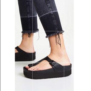 Birkenstock Papillio Gizeh Platform nwot 8-8.5 size 39